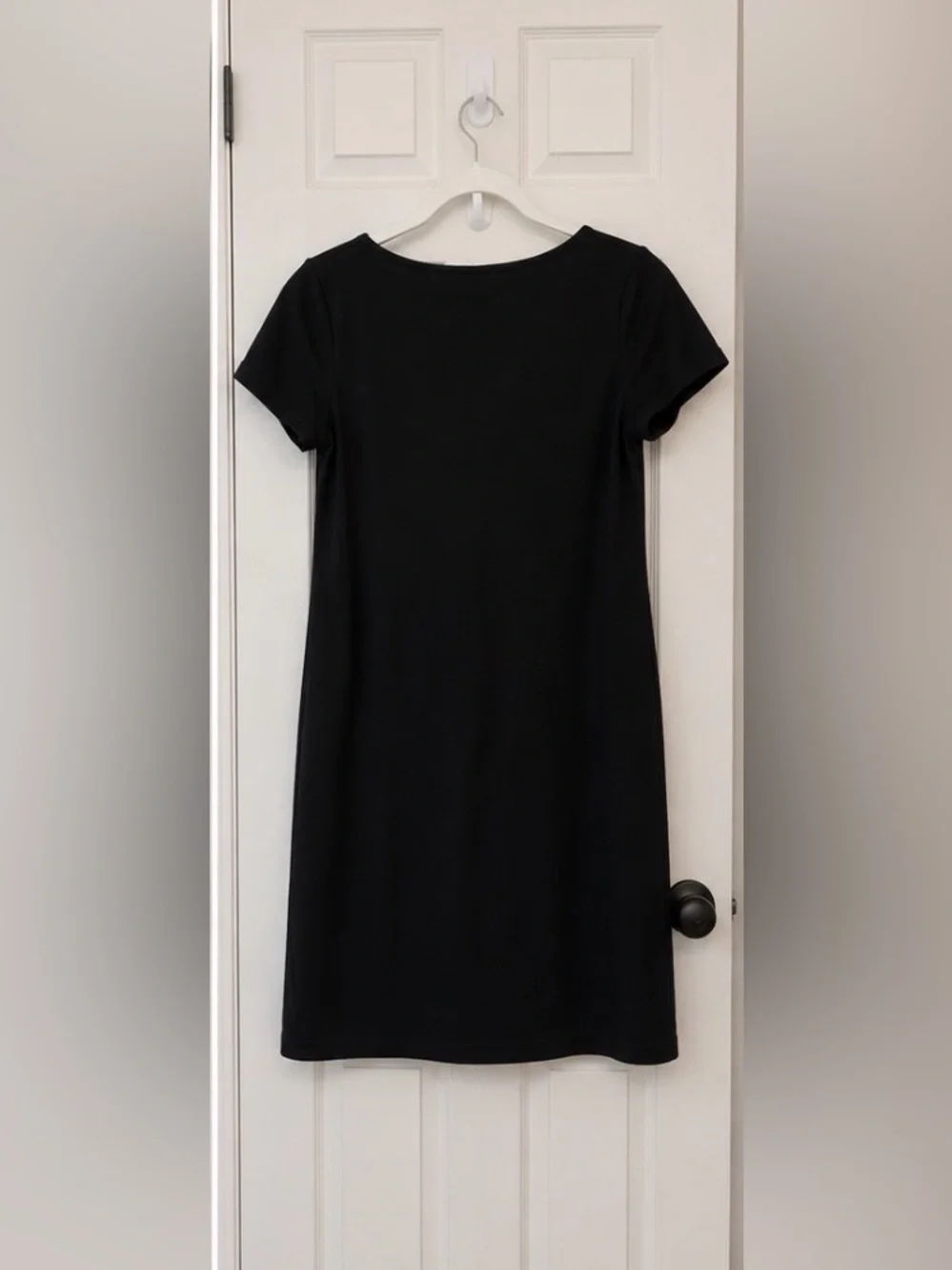Max Studio Black Short Sleeve Shift Dress with Pocket Detail – Women’s Medium